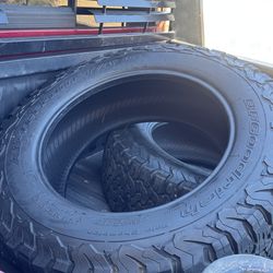 BF Goodrich Ko2s 275/65/20