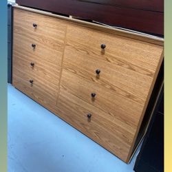 8 Drawer Dresser 