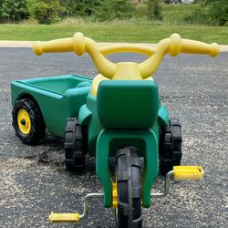 John Deere Pedal Tractor and Wagon, Kids Ride-On Tractor Tricycle, Green + Yellow