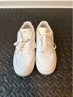 Nike Shoes 9.5