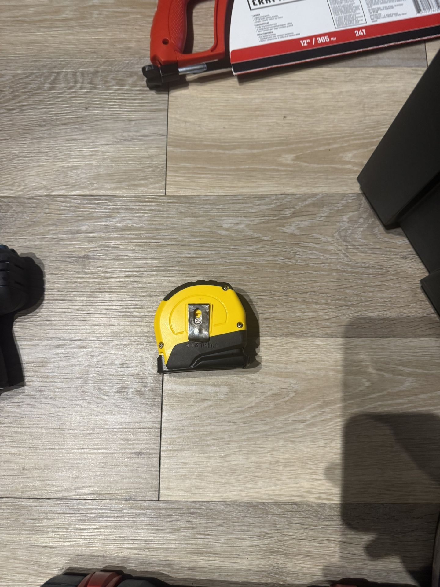 Stanley LeverLock 30 ft Tape Measure