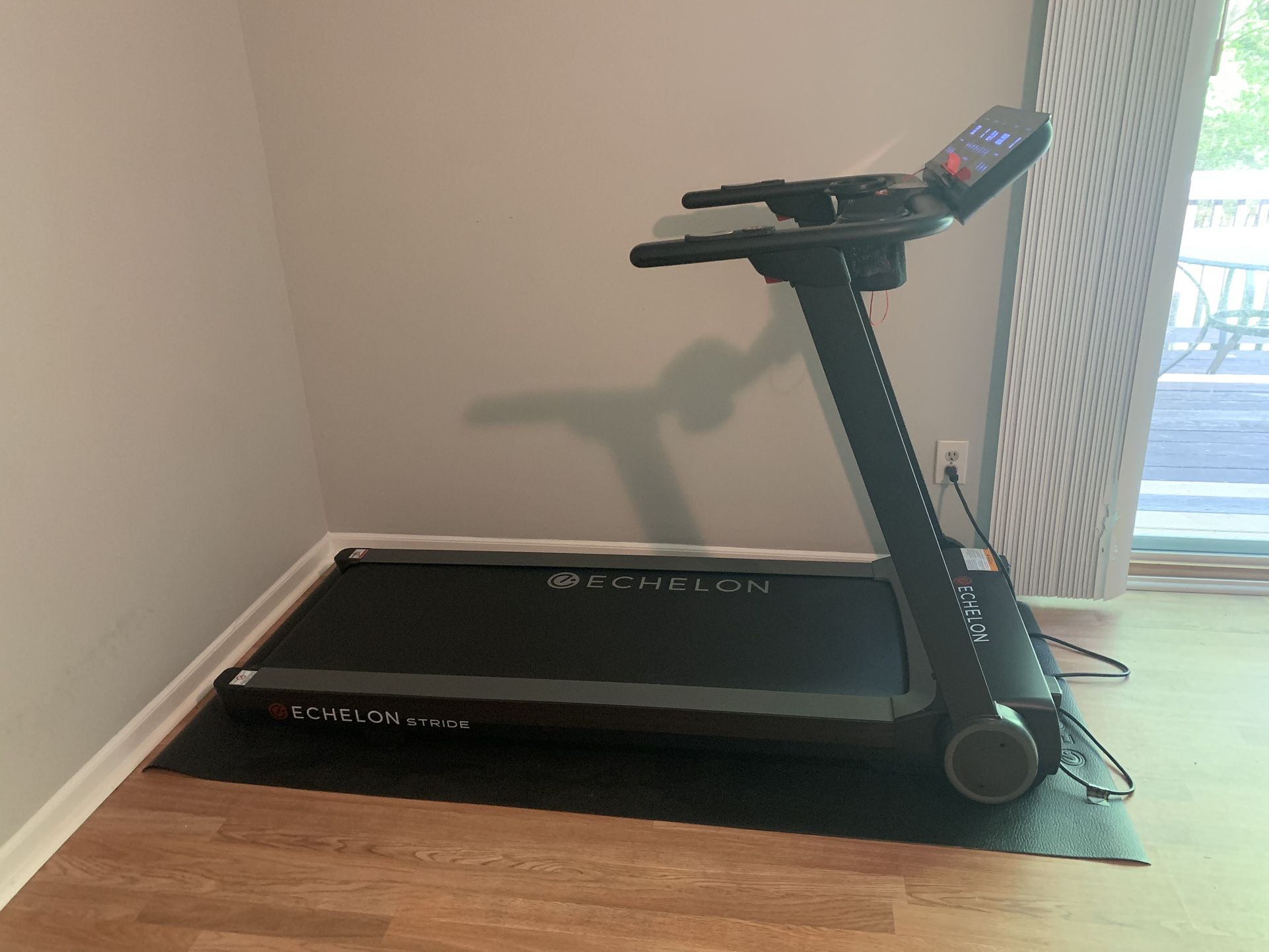 Echelon Stride Treadmill And Equipment Mat