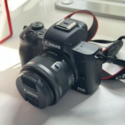 Canon EOS m50 Camera - Black 