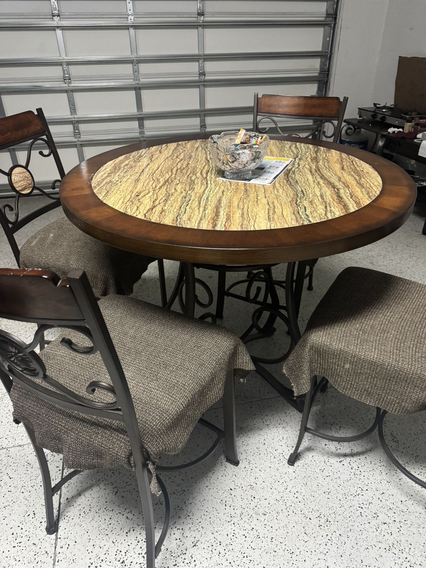 Coffee / Breakfast Nook Table