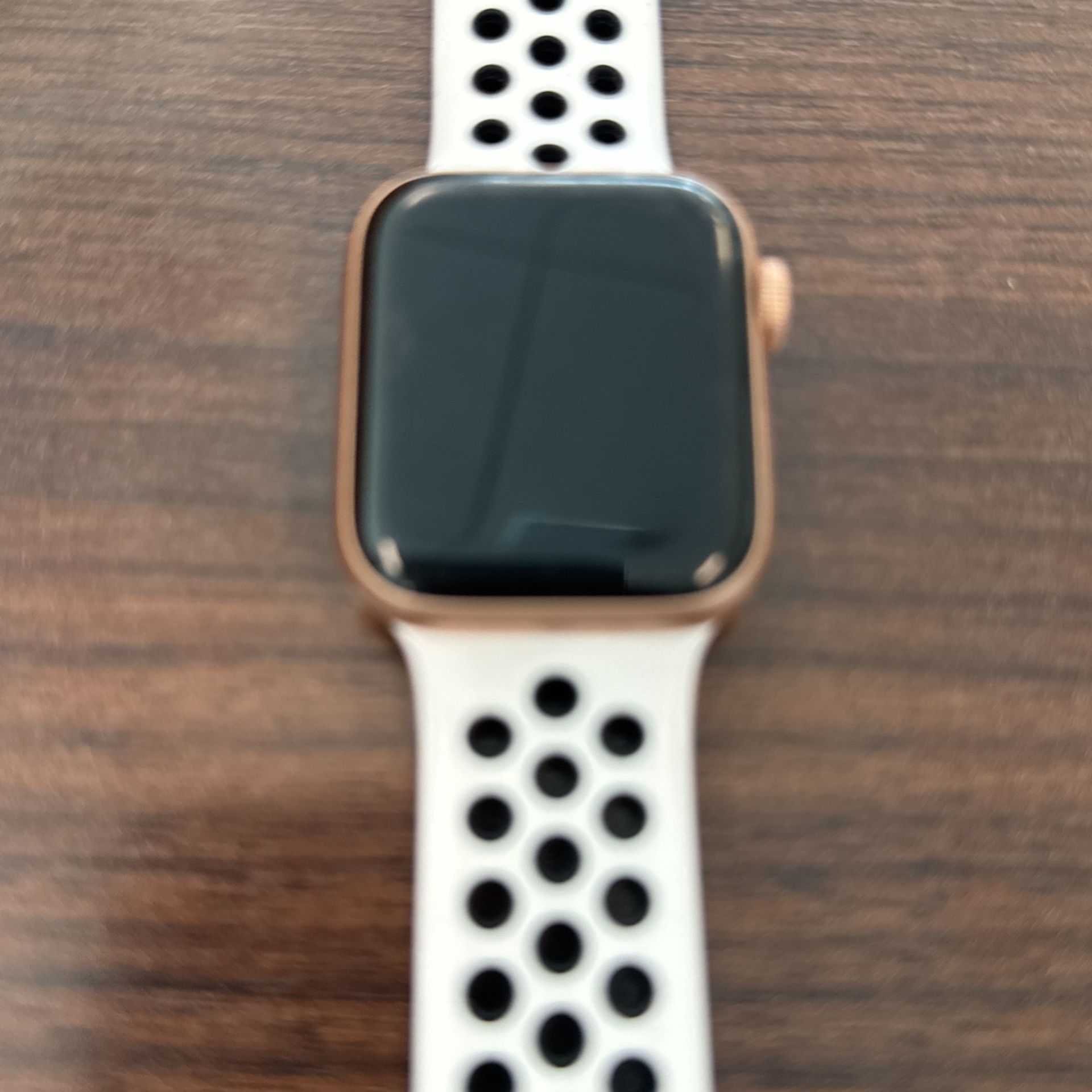 Apple Watch ,SE 40mm,rose Gold,Aluminum 