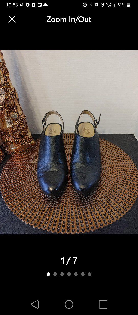 Naturalizer black leather heels Size 9