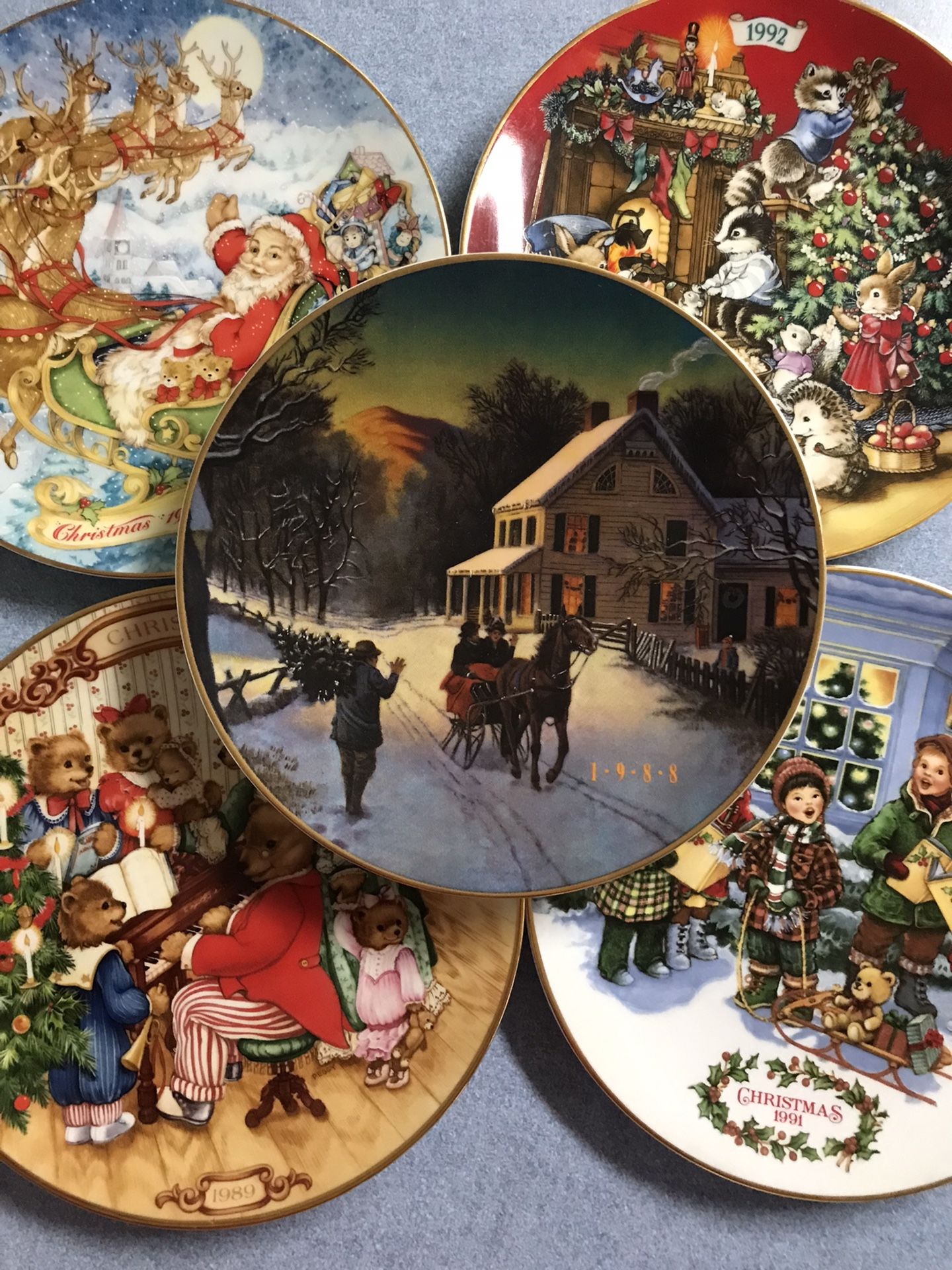 Avon Holiday Plate Collection 