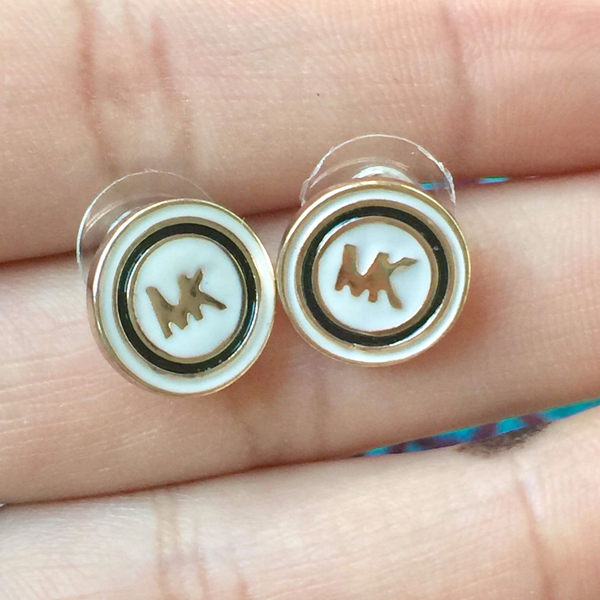 Mk Michael kors round studs