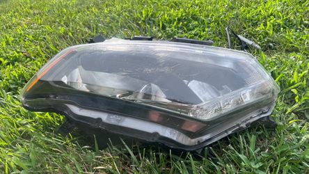 2014-2016 Nissan Rogue Headlights
