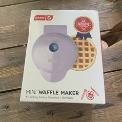 Dash Mini Waffle Maker, Lilac