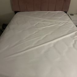 Full Size Bed With Mattress