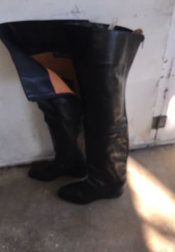 Italian leather thigh high boots never worn size 9