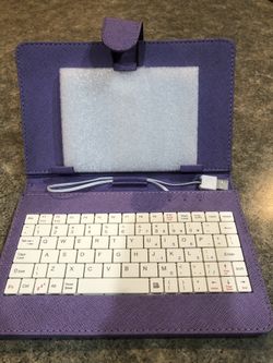 Tablet case with keyboard