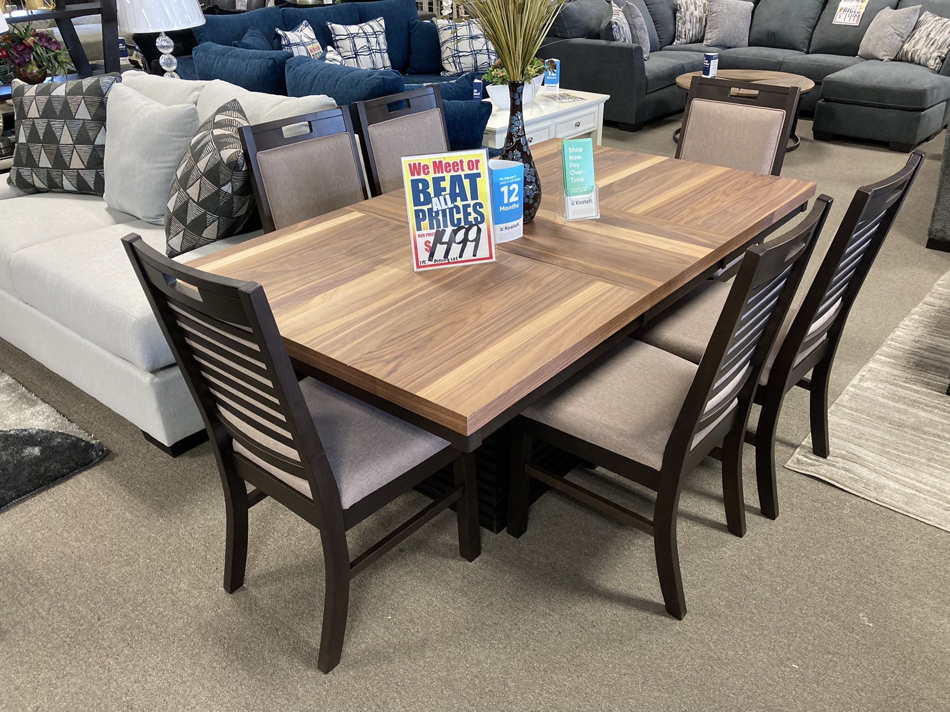 Beautiful Dining Set ✨🤎 Easy Financing Available ✨✅