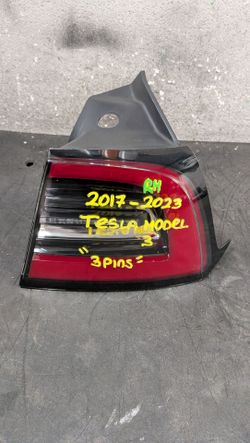 2017-2018-2019-2020-2021-2022-2023 TESLA MODEL 3 RIGHT TAIL LIGHT OEM USED #11013
