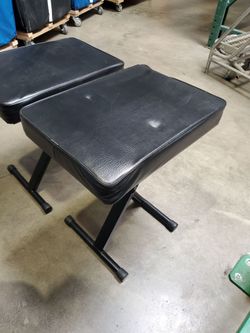 Piano bench