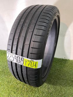 Y701 225 40 19 93Y Pirelli Pzero Run Flat —One used single tire 75% life