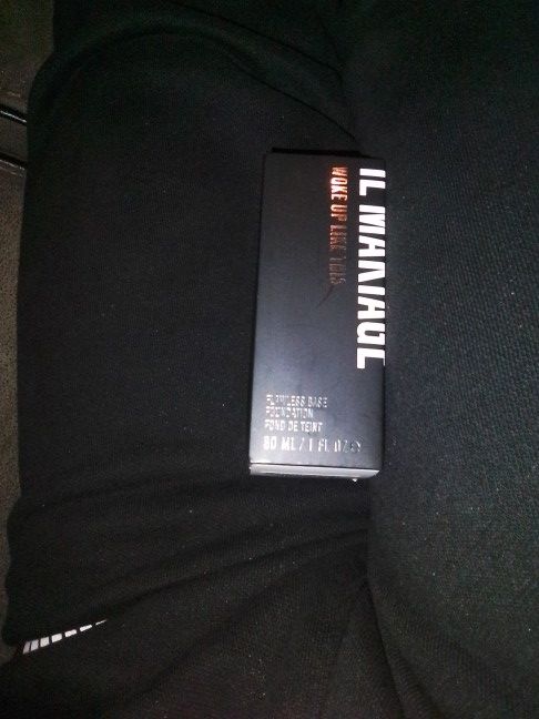 IL Makiage Flawless Foundation #35