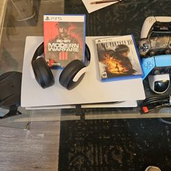 Playstation 5 Disc Version With Sony Pulse 3d Wireless Headset. Happy To Video Chat And Show Functionality Is Perfect. Bundled Witb Accessories !