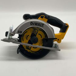 DEWALT 20V MAX Cordless 6.5 in. Sidewinder Style Circular Saw (Tool Only) - DCS391