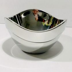 Artificial Flowers Arrangement Centrepiece in Heavy Clear Vase 15”. 