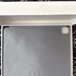 iPad 13 Inch 2nd Gen* Magic Keyboard