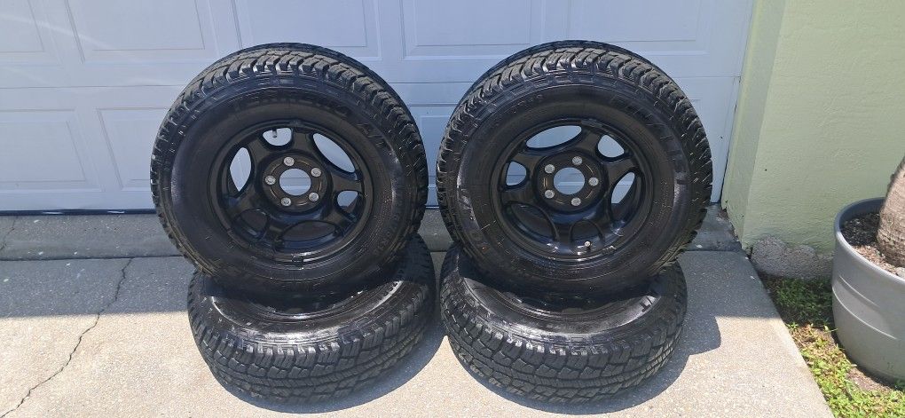 1998 Ford F-150 5 Lug Aluminum Rims On LT 245 75 R16 Tires