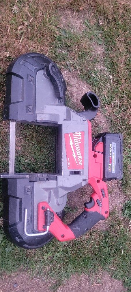 Milwaulkee 18v. Deep Cut Bandsaw