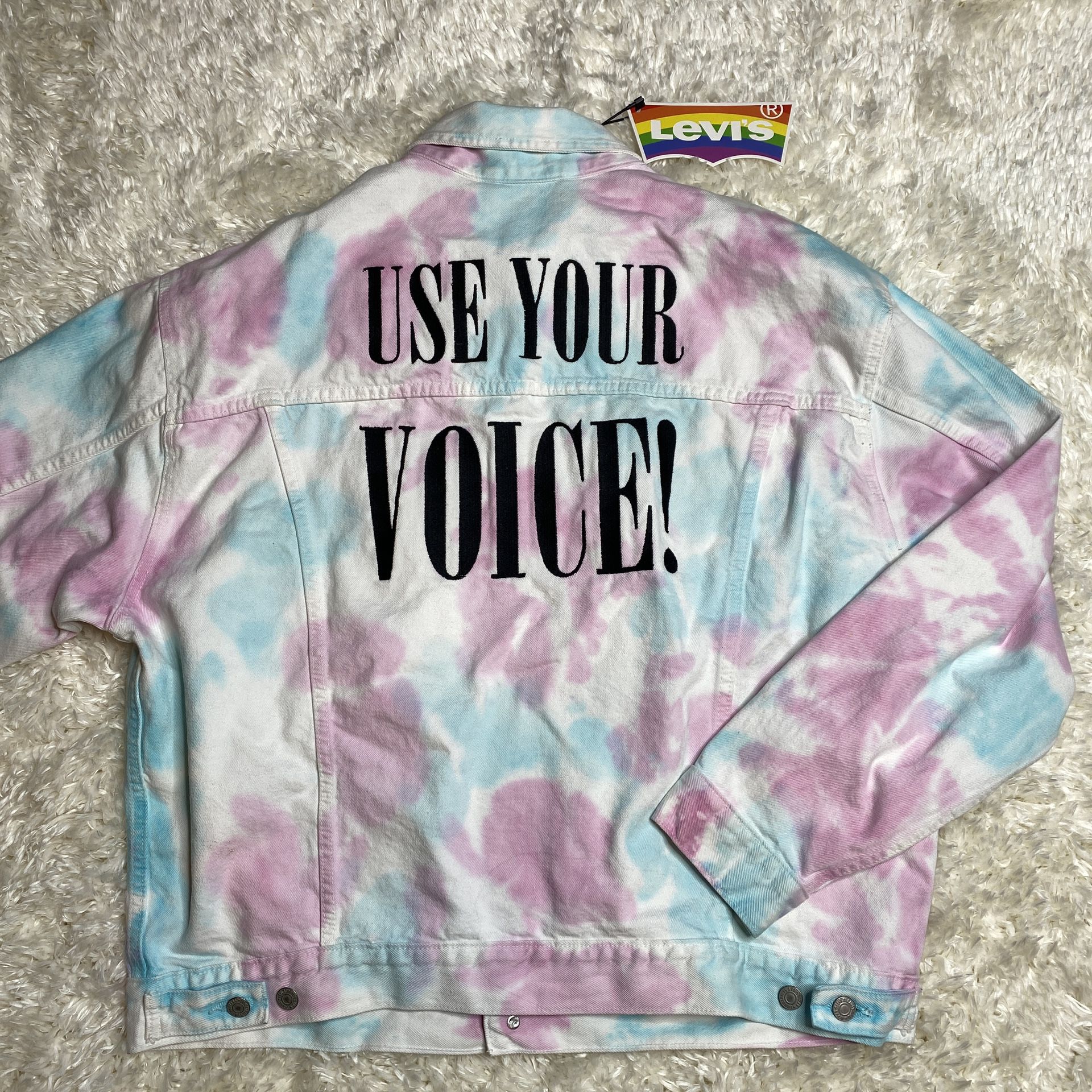 NEW Levi’s Pride Use Your Voice Tie Dye Trucker Denim Jacket Multicolor Size Men’s Large 