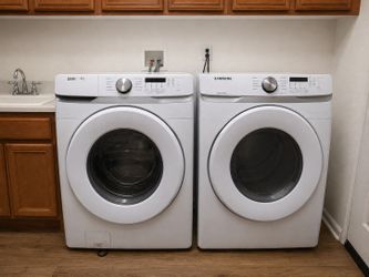 Samsung Front Load Washer & Gas Dryer Set