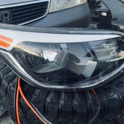 2015 Kia Soul Headlight Assembly