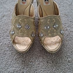 Beautiful Gold Embroidered Wedge Sandals - US Size 7/7.5