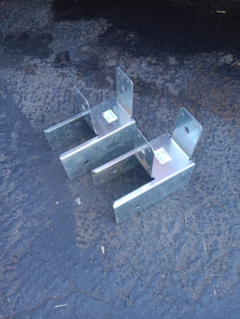 Simpson Strong Tie 4x4 Connector
