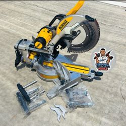 DEWALT 15 Amp Corded 12 in. Double Bevel Sliding Compound Miter Saw with XPS technology, Blade Wrench and Material Clamp