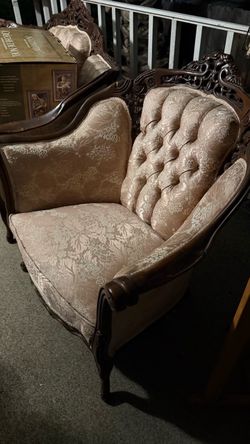 Vintage couch and chair