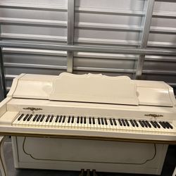 Baldwin Piano