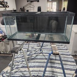 Aquarium 4'x18" 70G