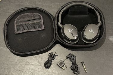 Audio-Technica ATH-ANC9 QuietPoint Active Noise-Canceling Wired Headphones