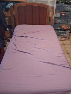 Twin bed