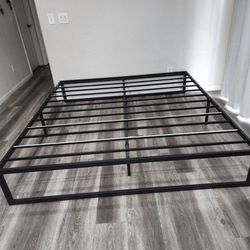 14” Modern King Studio Metal Bed Frame - New In A Box 