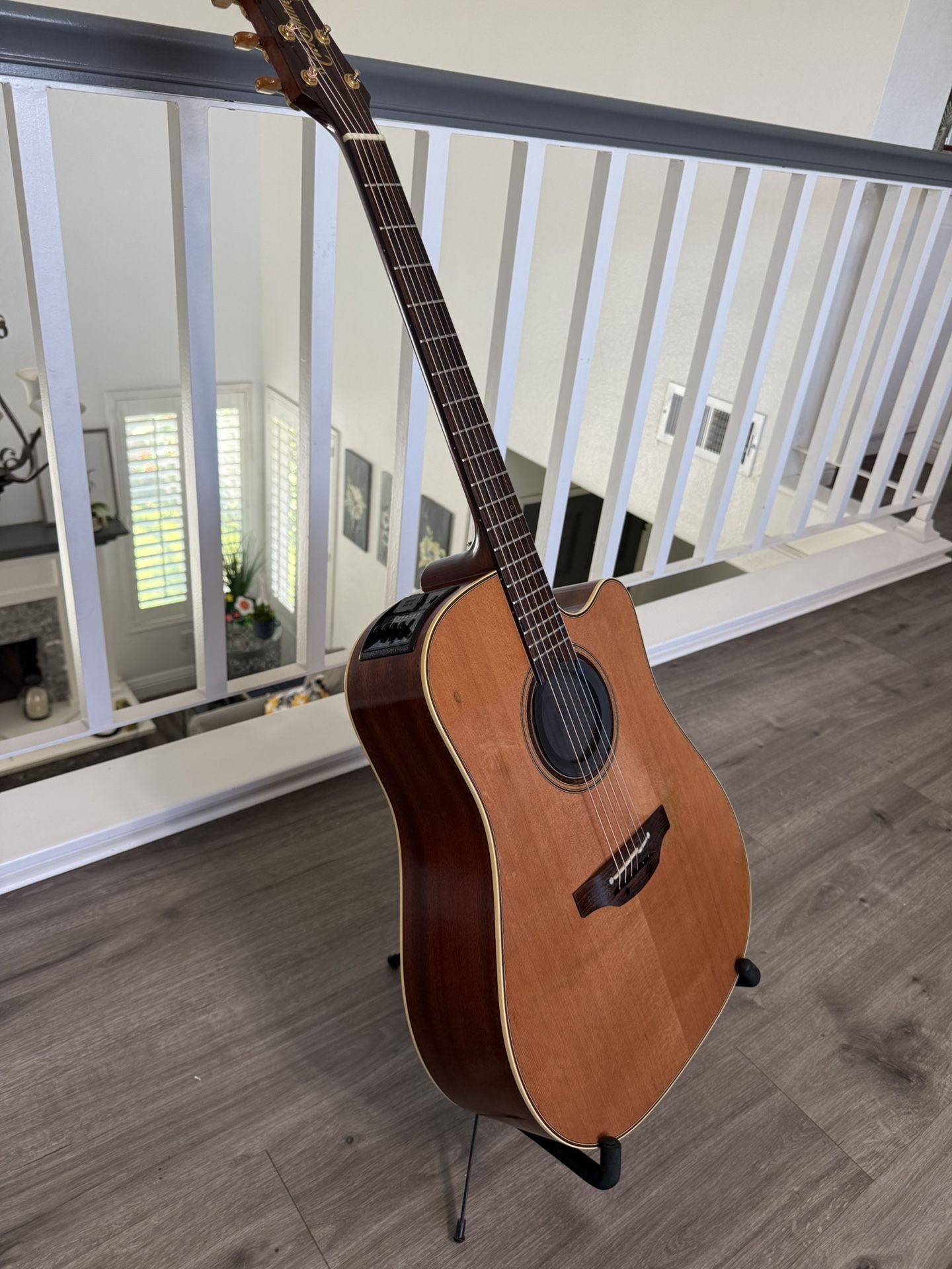 Takamine P3