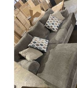 Signature Design by Ashley Dorsten Reversible Sofa Chaise Sectional, Gray