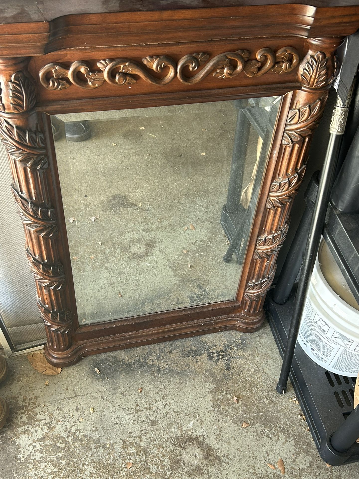 Vanity mirror