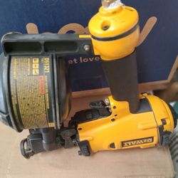DeWalt Heavy Duty Coil Roofing Nailer