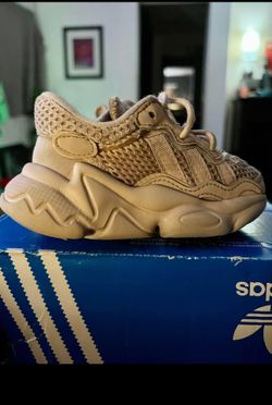 • ADIDAS toddler/baby OZWEEGO SHOES Size 7c