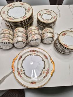 Noritake Aubrey 11 place Dinner set with Platter