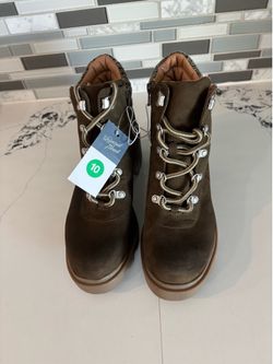 Universal thread lace up boots size 10 women