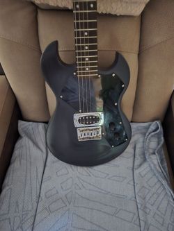 Adam Levine guitar