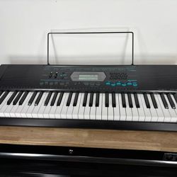 FOR SALE.... CASIO TDK 2000 KEYBOARD 