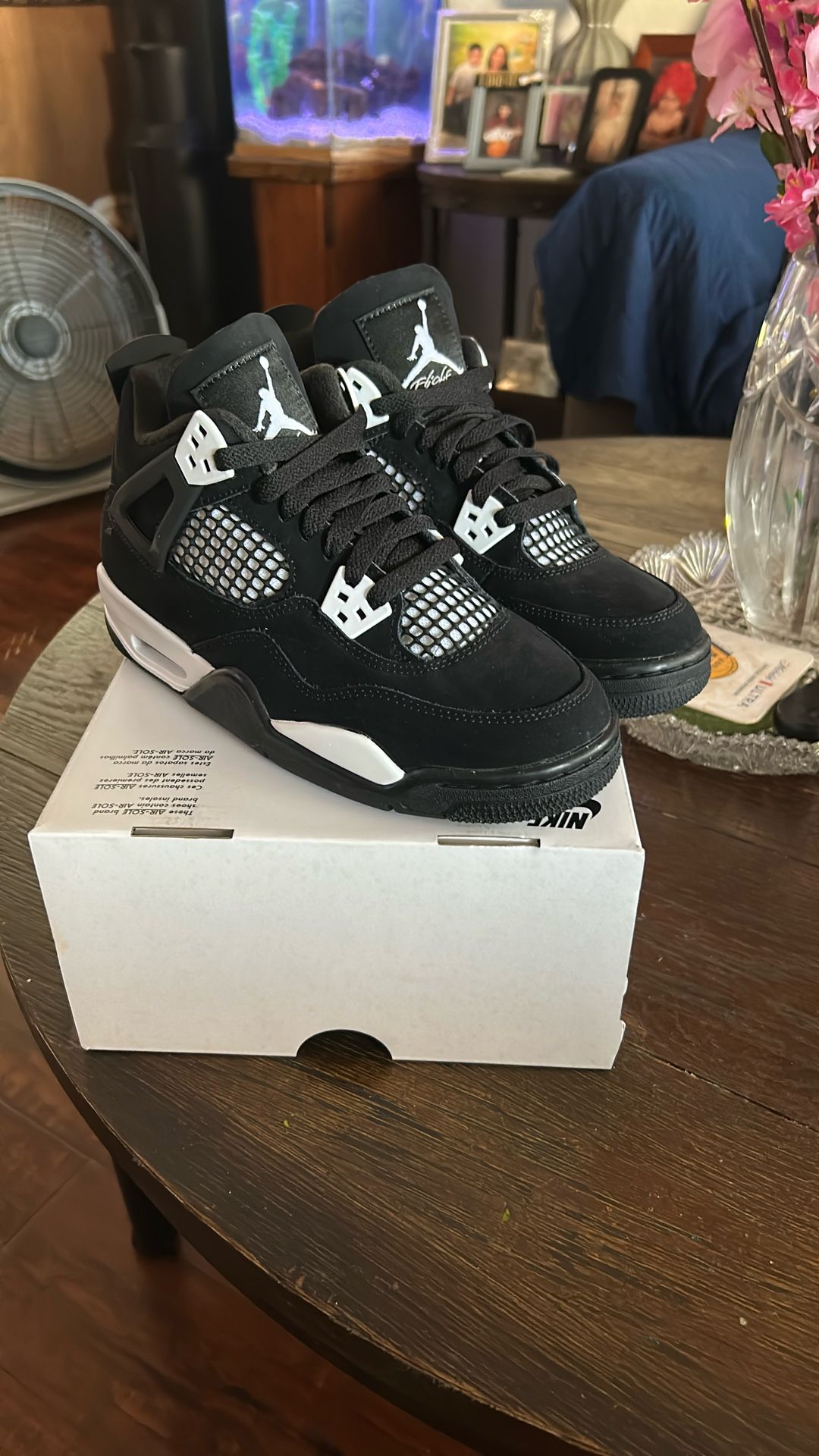 Air Jordan’s 4 Retro Black Thunder